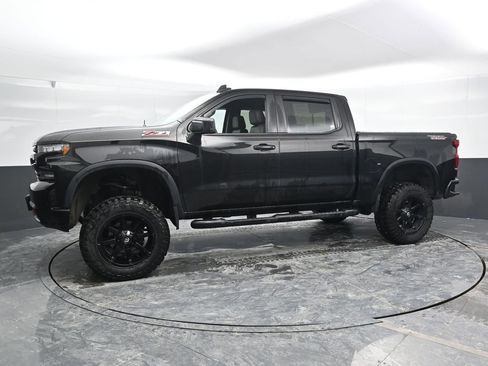 Used 2019 Chevrolet Silverado 1500 LT Trail Boss image 9