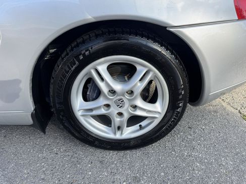 Used 1997 Porsche Boxster RWD image 28