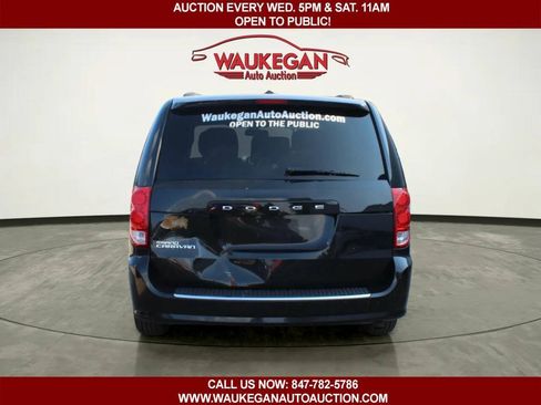 Used 2013 Dodge Grand Caravan SXT w/ UConnect Hands-Free Group FWD image 6