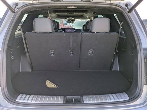 Used 2024 Hyundai Palisade Calligraphy image 11