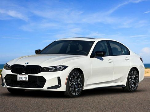 Used 2025 BMW 330i Sedan w/ M Sport Package image 1