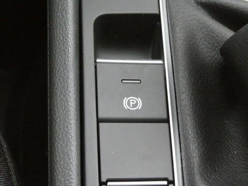 New 2025 Volkswagen Jetta Sport image 19