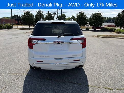 Used 2023 GMC Acadia Denali w/ Denali Technology Package AWD/4WD image 3