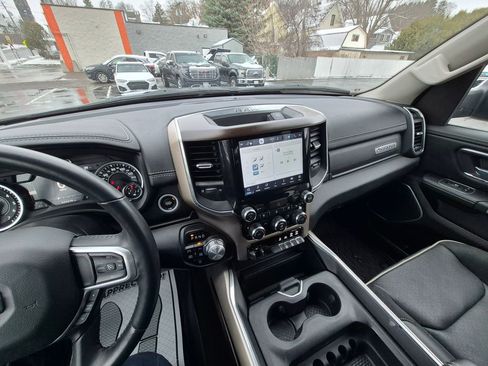 Used 2022 RAM 1500 Laramie AWD/4WD image 13