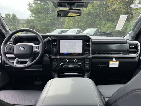 New 2026 Ford F250 Lariat w/ Black Appearance Package image 23