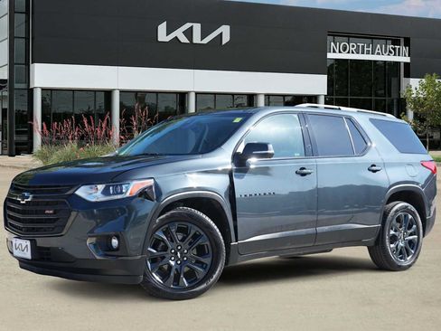 Used 2021 Chevrolet Traverse RS w/ LPO, Cargo Package FWD image 1