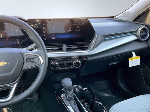 New 2026 Chevrolet Trax LT w/ Driver Confidence Package image 6