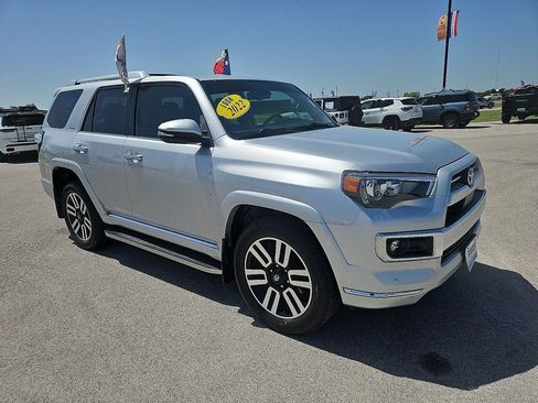 Used 2022 Toyota 4Runner Limited AWD/4WD image 10