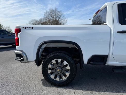 Used 2022 Chevrolet Silverado 2500 Custom w/ Custom Value Package image 36