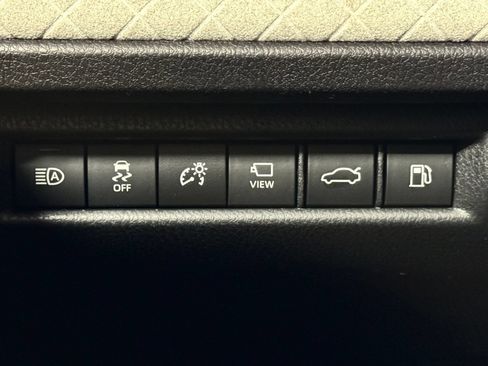New 2026 Toyota Camry XLE w/ Premium Plus Package AWD/4WD image 33