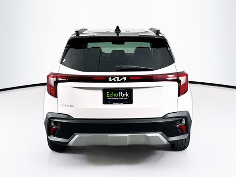 Used 2024 Kia Seltos S image 7