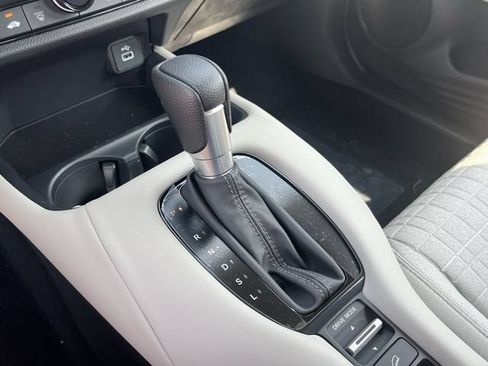 Certified 2024 Honda HR-V LX image 27