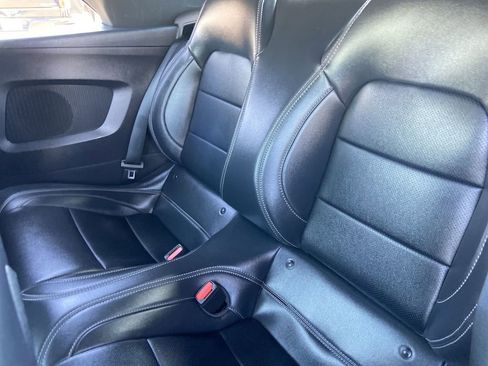 Used 2025 Ford Mustang Premium image 20