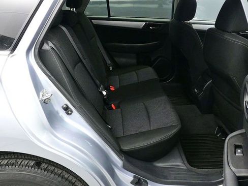 Used 2018 Subaru Outback 2.5i Premium image 10
