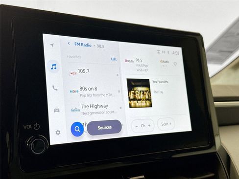 Certified 2025 Toyota Corolla SE image 22