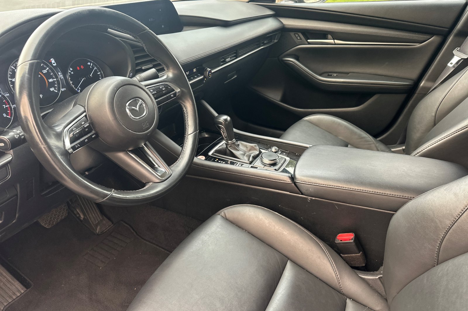 Used 2024 MAZDA MAZDA3 s FWD image 9