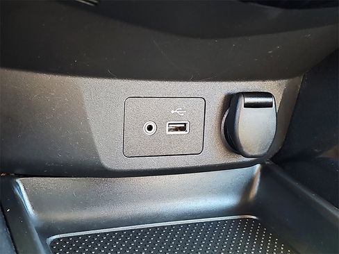 Used 2020 Nissan Rogue Sport SV image 24