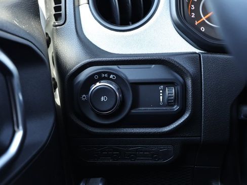 Used 2024 Jeep Wrangler Unlimited Sport AWD/4WD image 15