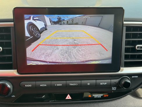 Used 2020 Hyundai Venue SE FWD image 23