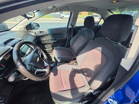 Used 2017 Chevrolet Sonic LT w/ Convenience Package FWD image 8