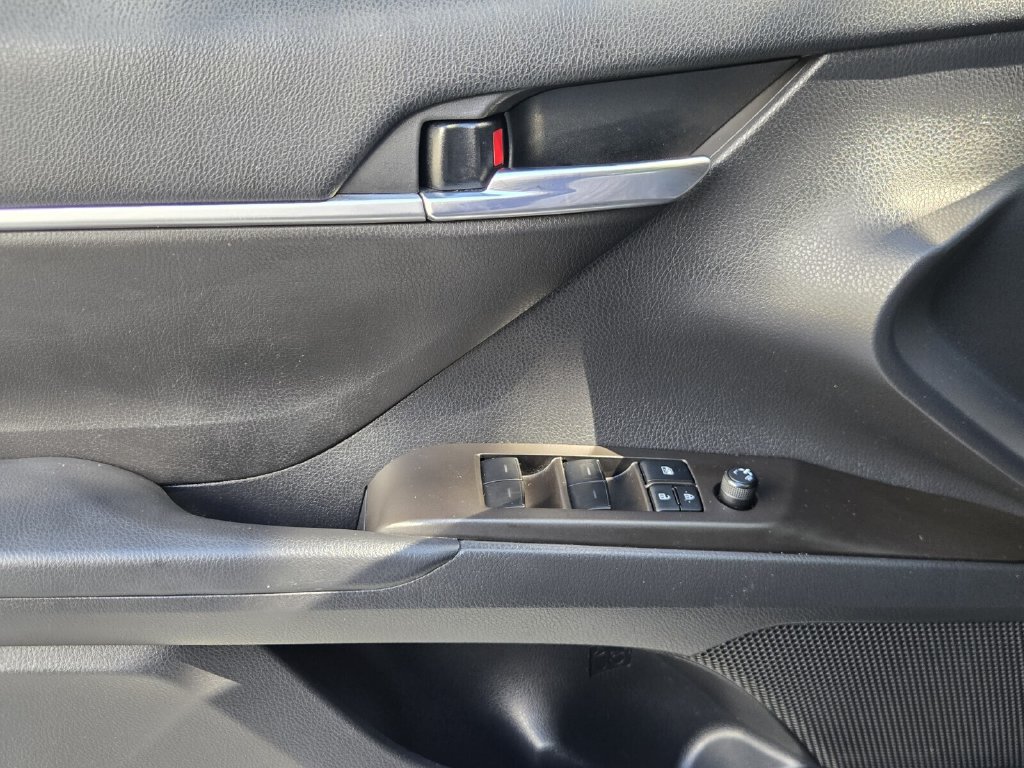 Used 2022 Toyota Camry SE w/ Audio Upgrade Package FWD image 27