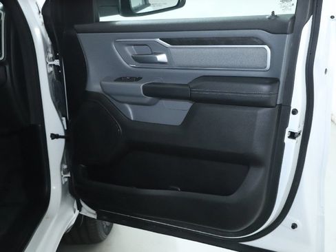 Used 2022 RAM 1500 Big Horn AWD/4WD image 34