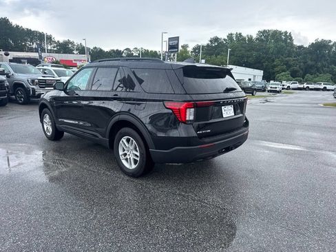 Used 2026 Ford Explorer Active AWD/4WD image 5