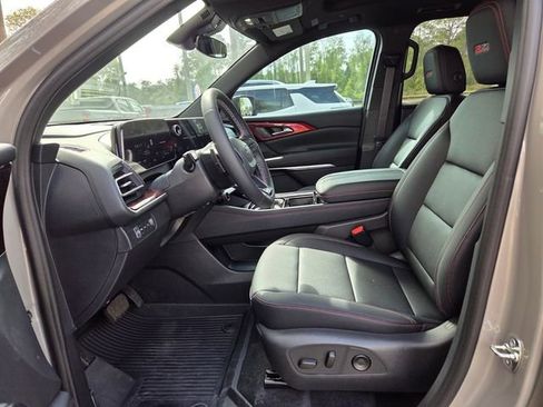 New 2026 Chevrolet Traverse Z71 w/ LPO, Floor Liner Package image 14