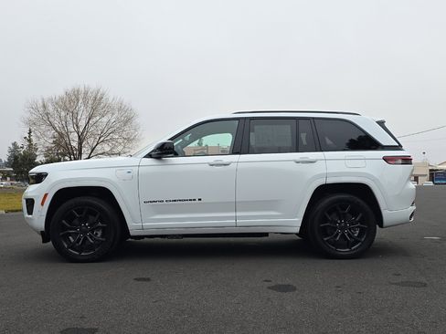 Used 2025 Jeep Grand Cherokee Limited 4xe image 8