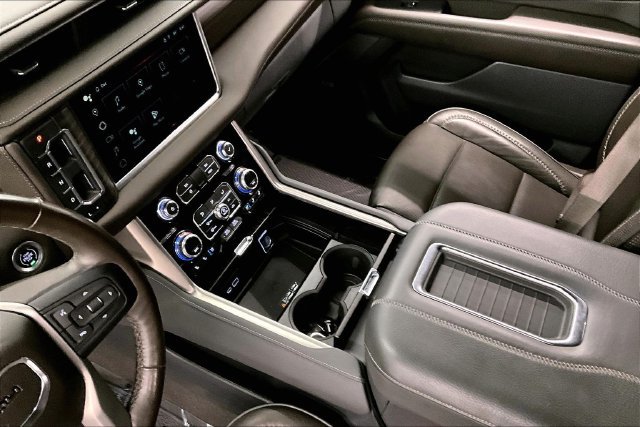 Used 2022 GMC Yukon Denali AWD/4WD image 17