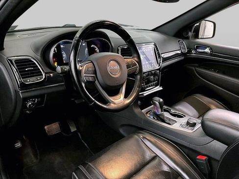 Used 2020 Jeep Grand Cherokee Overland AWD/4WD image 12