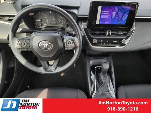 Used 2024 Toyota Corolla LE image 27