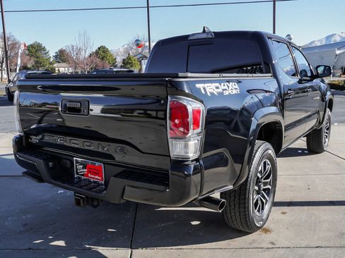 Used 2023 Toyota Tacoma TRD Sport image 8