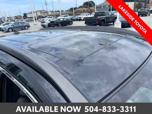 Used 2023 Toyota Corolla Cross XLE w/ Convenience Package AWD/4WD image 9