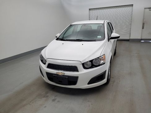 Used 2016 Chevrolet Sonic LT FWD image 15