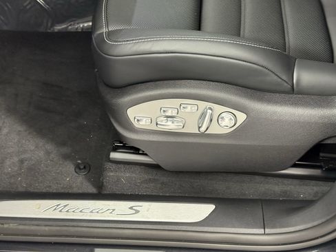 New 2025 Porsche Macan S image 27
