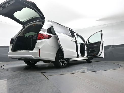 Certified 2025 Honda Odyssey Elite image 52