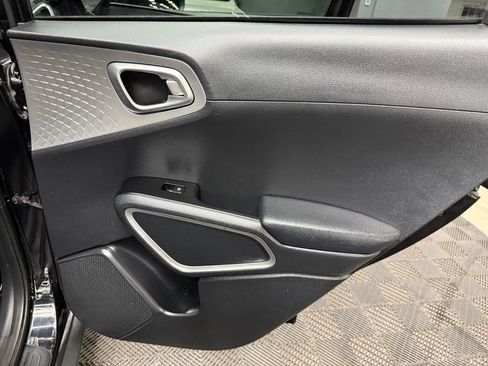 Used 2023 Kia Soul LX w/ Option Group 015 FWD image 44