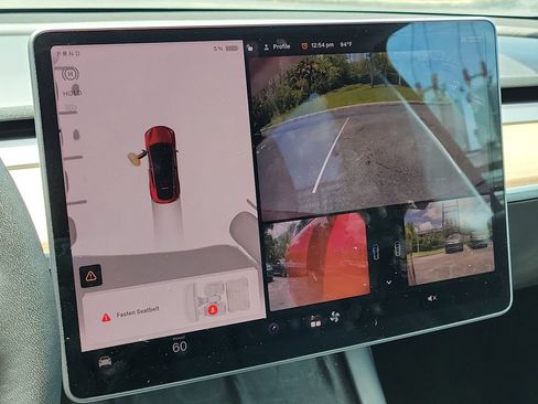 Used 2022 Tesla Model Y Long Range AWD/4WD image 25