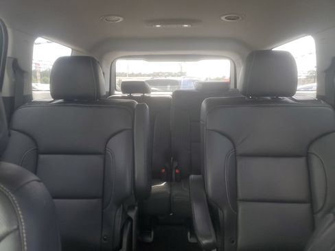 Used 2023 GMC Acadia SLT FWD image 16