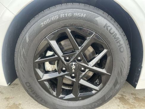 Used 2025 Kia K5 LXS FWD image 13