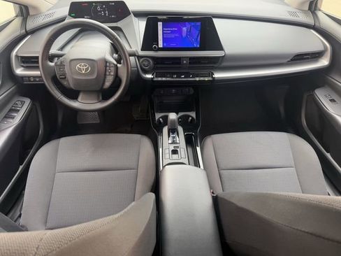 Used 2024 Toyota Prius LE image 10