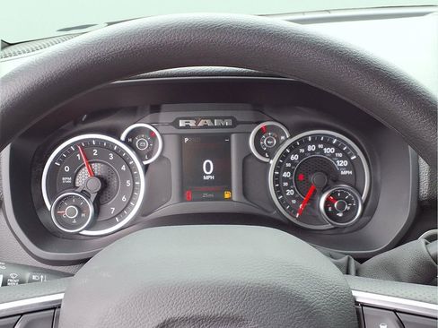 New 2026 RAM 2500 Tradesman AWD/4WD image 7