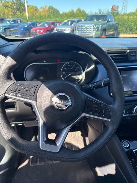 Used 2025 Nissan Versa SV FWD image 10