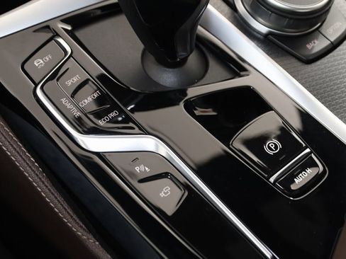 Used 2023 BMW M550i xDrive image 34