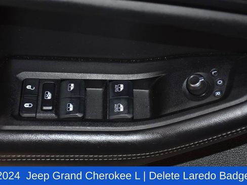 Used 2024 Jeep Grand Cherokee L Laredo image 22