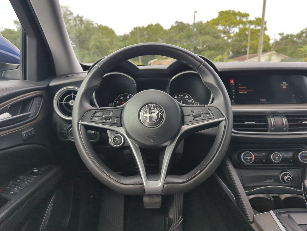 Used 2018 Alfa Romeo Stelvio Ti AWD/4WD image 17