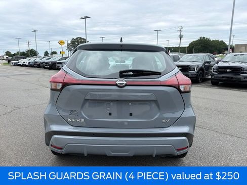 Used 2024 Nissan Kicks SV FWD image 5
