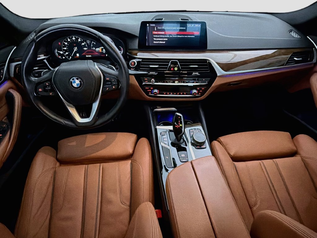 Used 2019 BMW 540i w/ Convenience Package RWD image 16