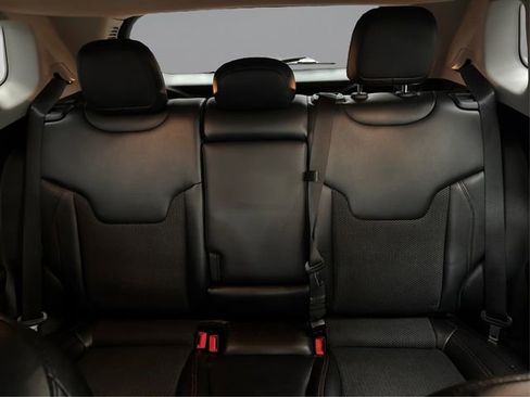 Used 2021 Jeep Compass Trailhawk image 19